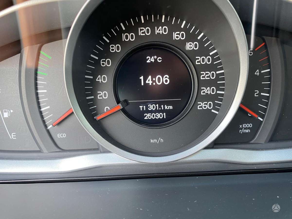 Volvo V60 2014 — photo 14