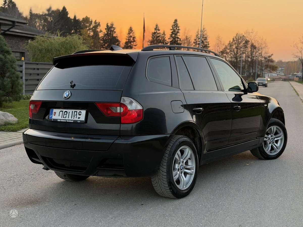 BMW X3 2005 — rear view