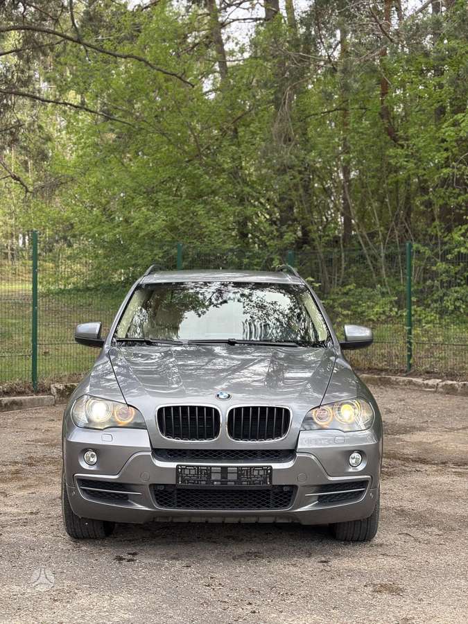 BMW X5 2008 — rear view