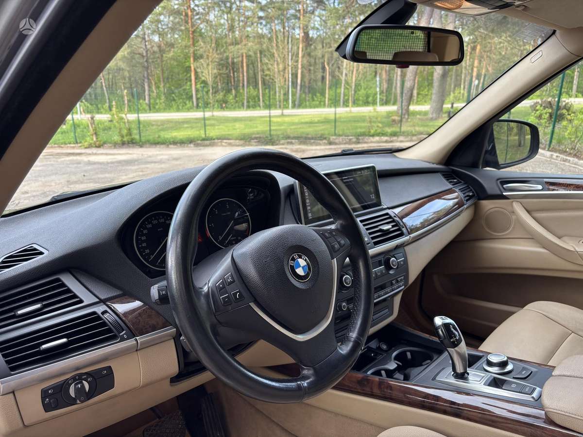 BMW X5 2008 — photo 8