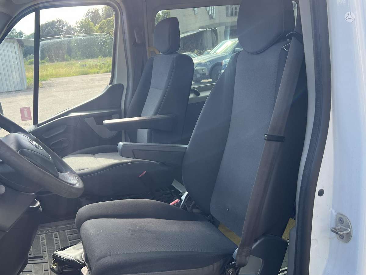 Nissan NV400 2015 — photo 8