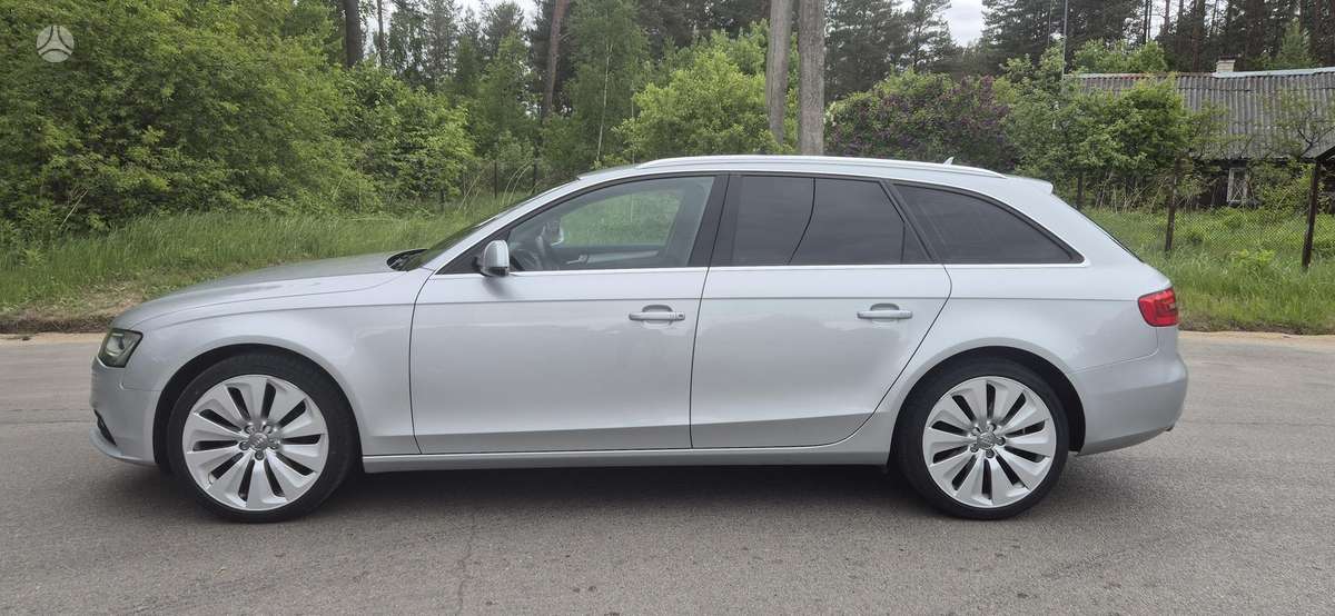 Audi A4 2012 — photo 10