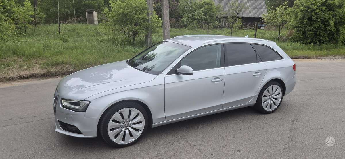 Audi A4 2012 — photo 11
