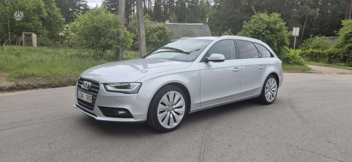 Audi A4 2012 — photo 12