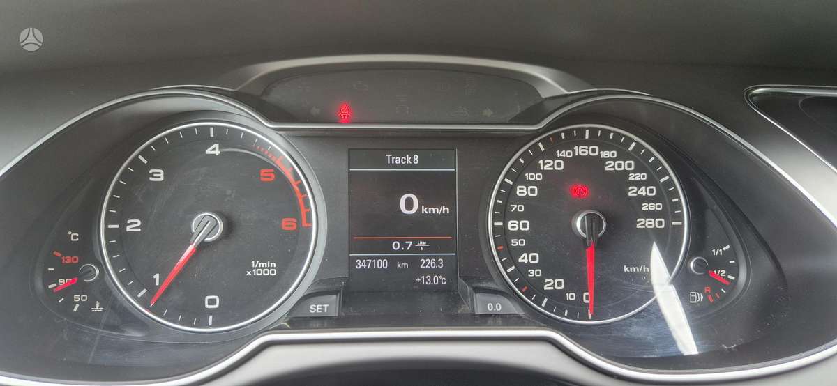 Audi A4 2012 — photo 18