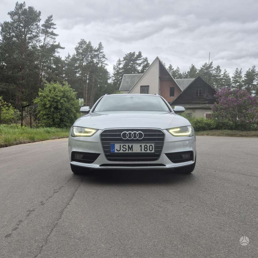 Audi A4 2012 — photo 22