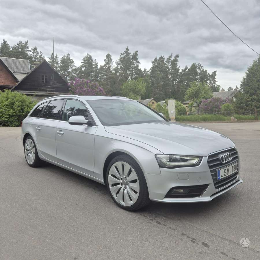 Audi A4 2012 — interior
