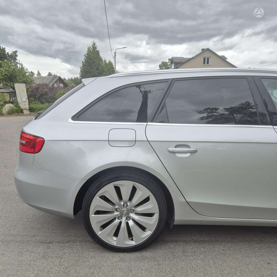 Audi A4 2012 — photo 5