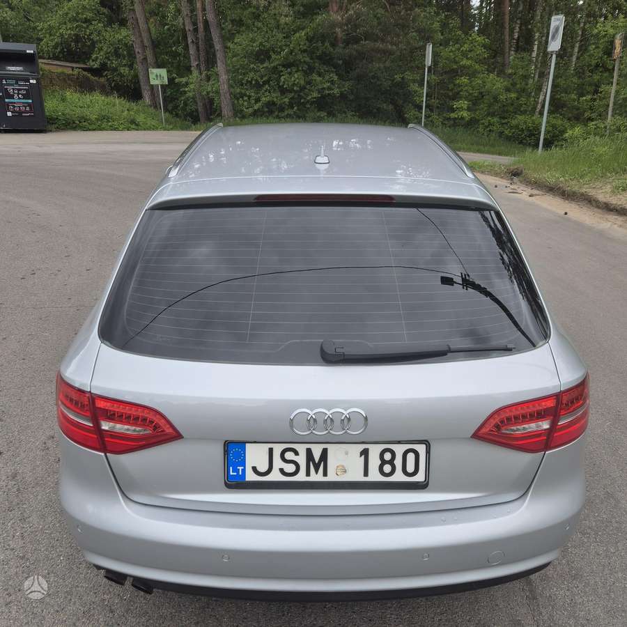 Audi A4 2012 — photo 8