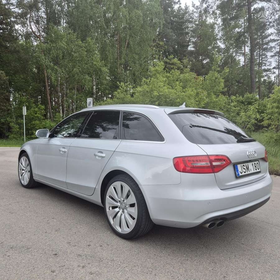 Audi A4 2012 — photo 9