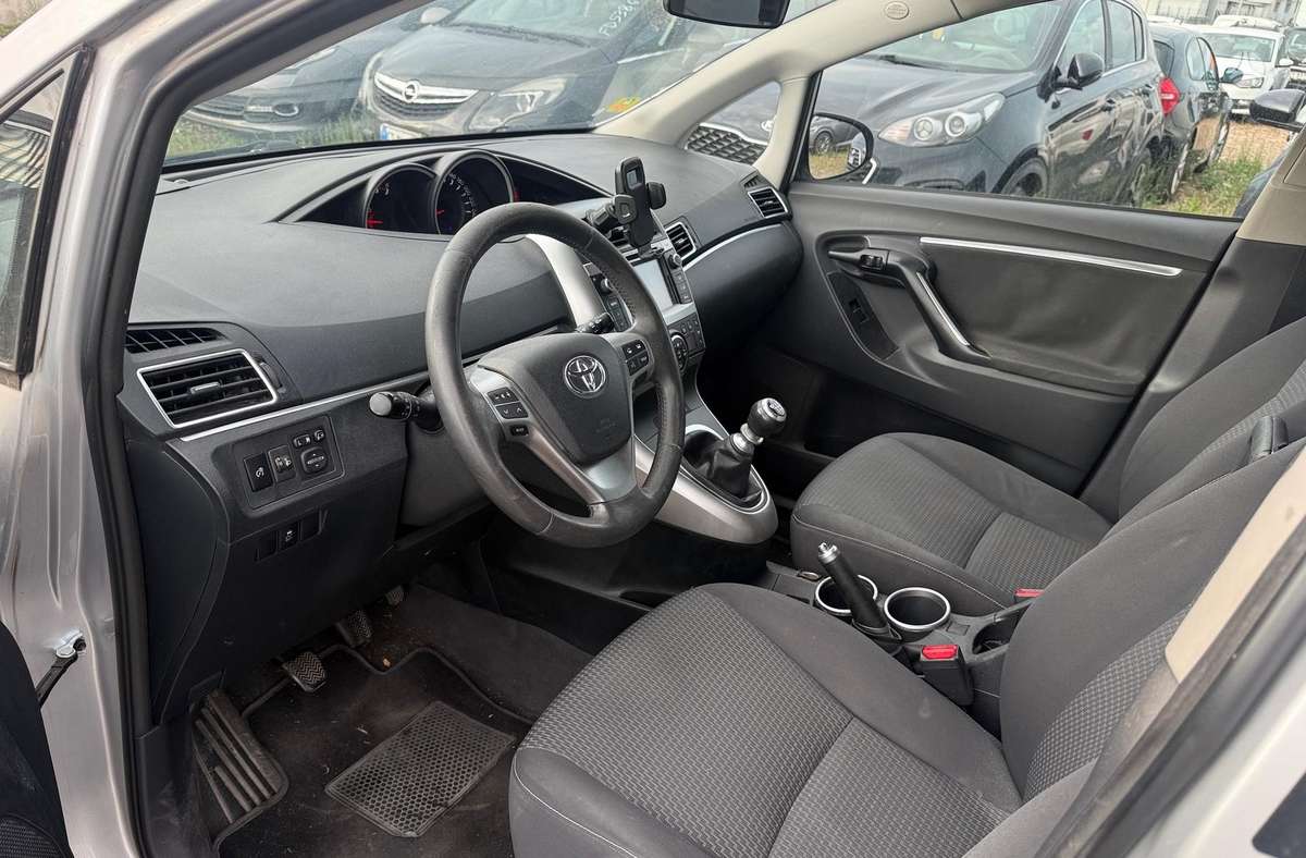 Toyota Verso 2014 — photo 10