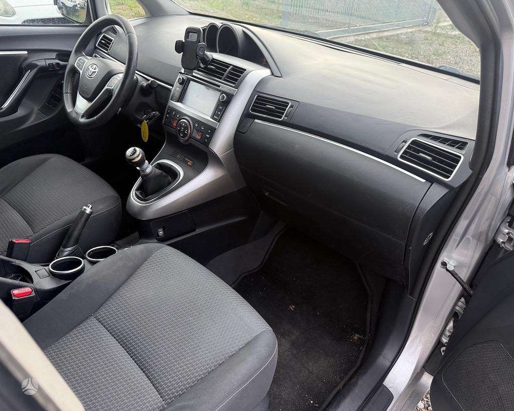 Toyota Verso 2014 — photo 9