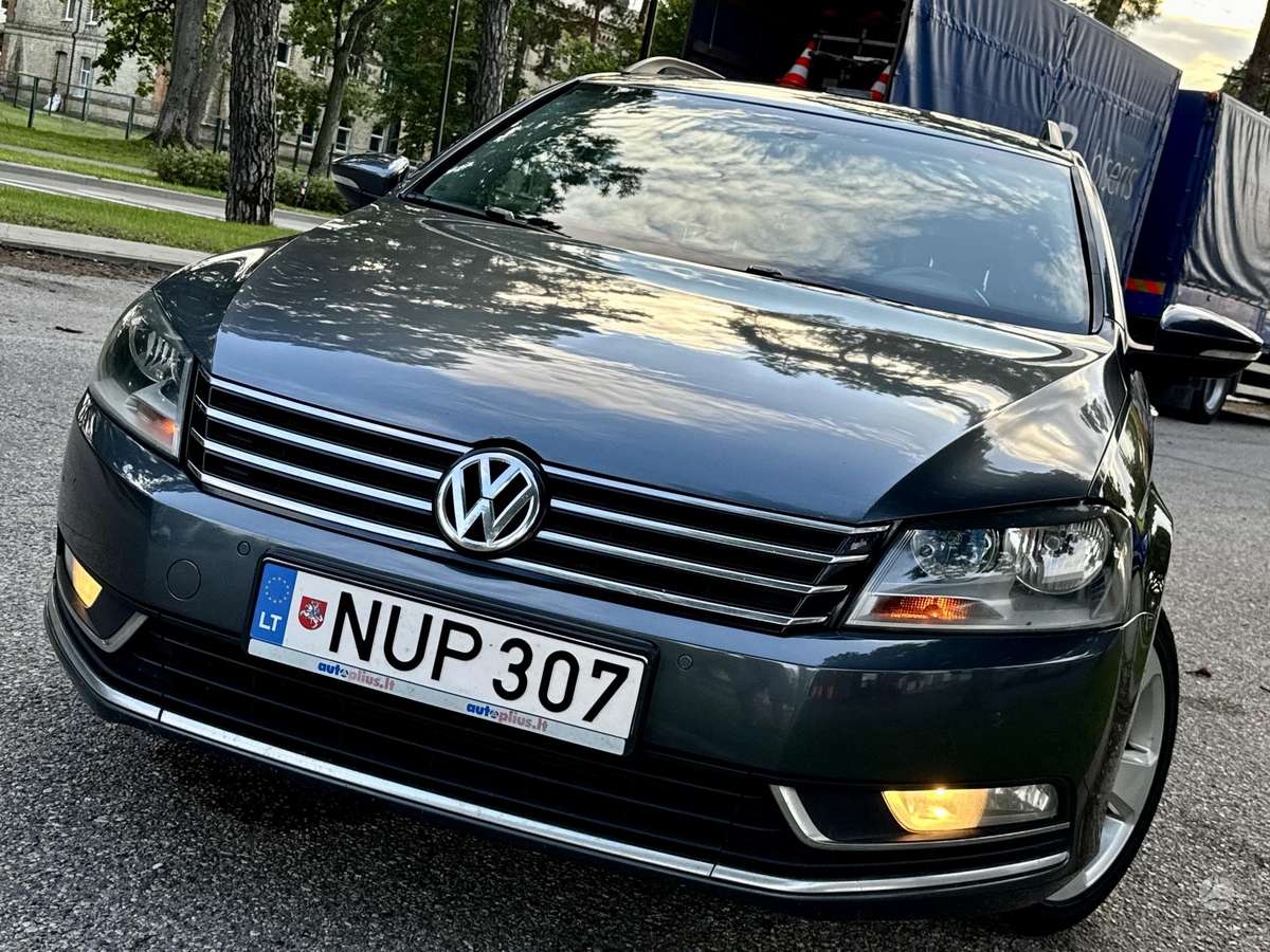 Volkswagen Passat 2012 — photo 11