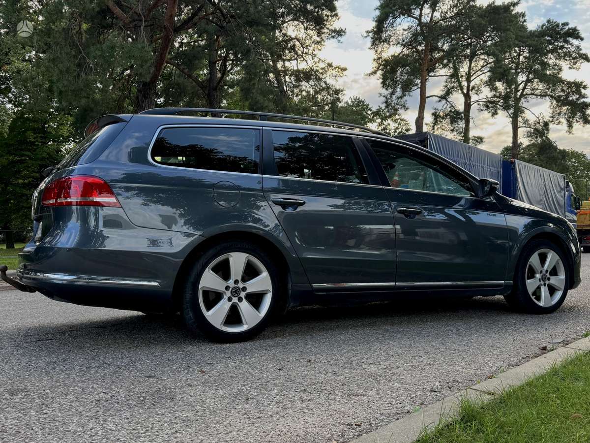 Volkswagen Passat 2012 — photo 29