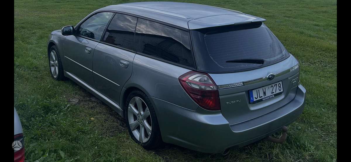 Subaru Legacy 2008 — салон