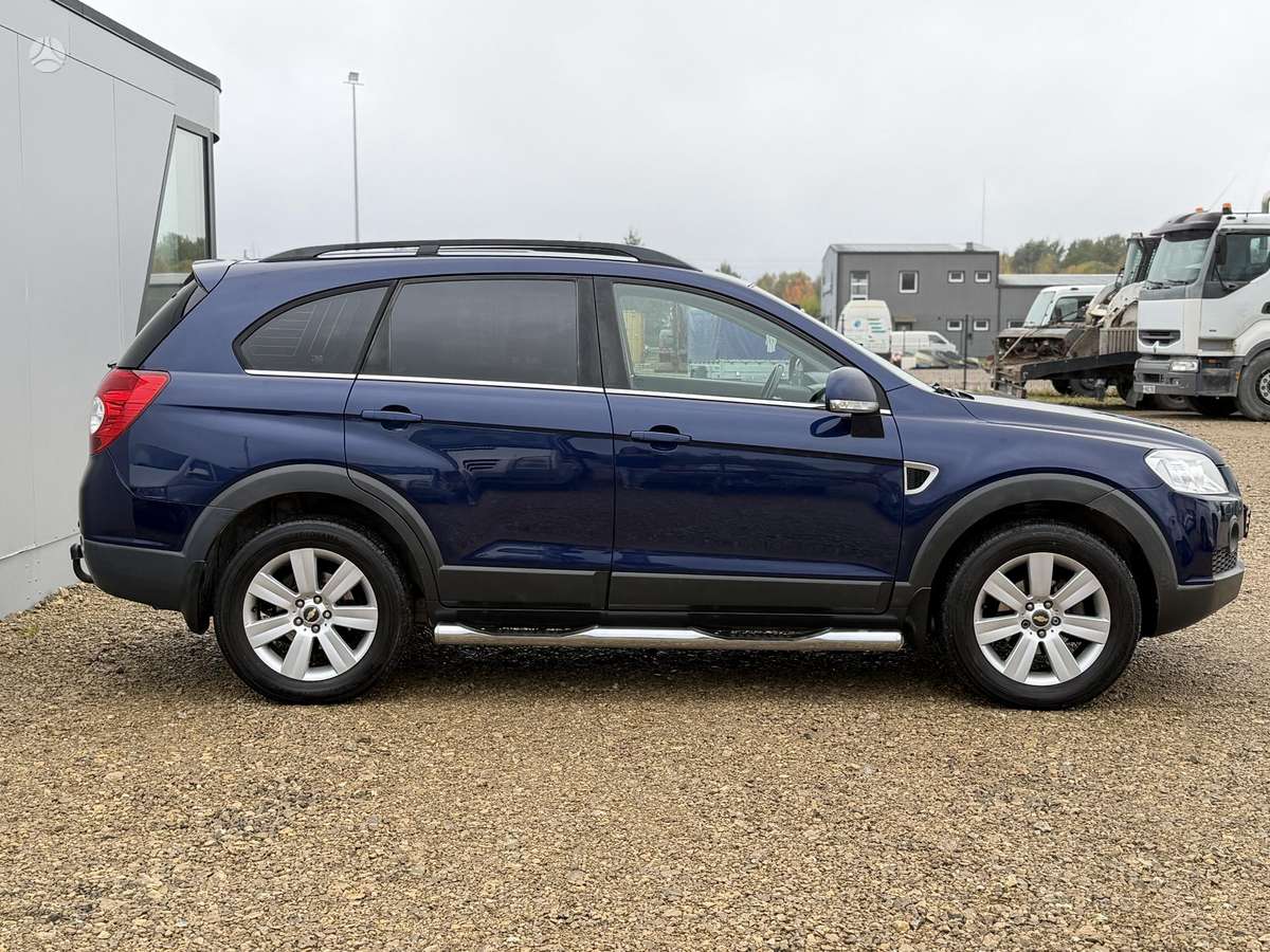 Chevrolet Captiva 2010 — двигун 2000 cm³, 150 HP (110kW)