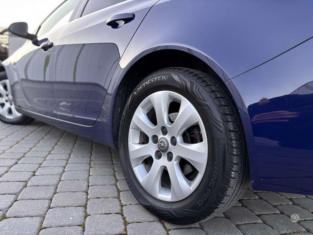 Opel Insignia 2015 — photo 16