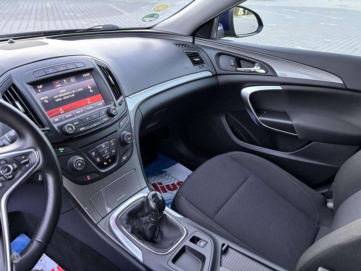 Opel Insignia 2015 — photo 24