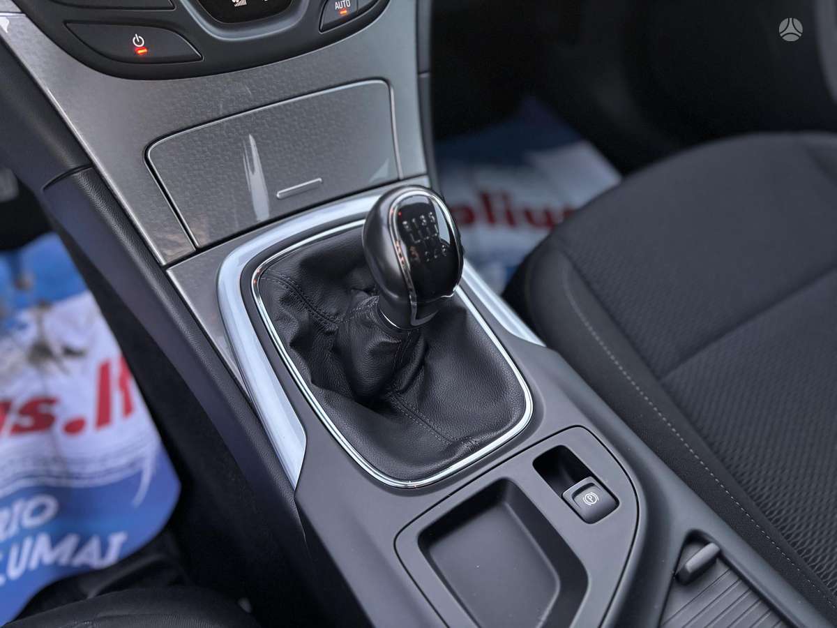 Opel Insignia 2015 — photo 26