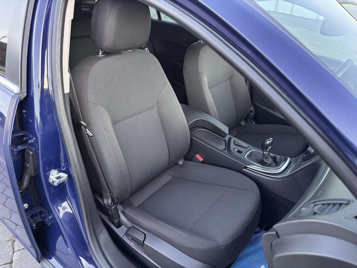 Opel Insignia 2015 — photo 35