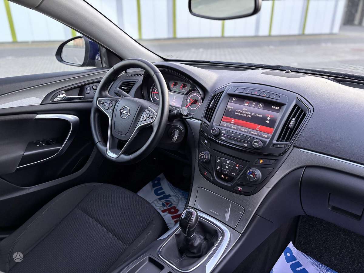 Opel Insignia 2015 — photo 36