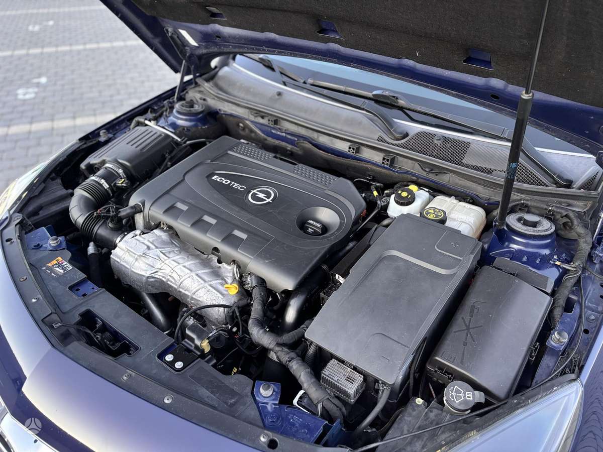 Opel Insignia 2015 — photo 40