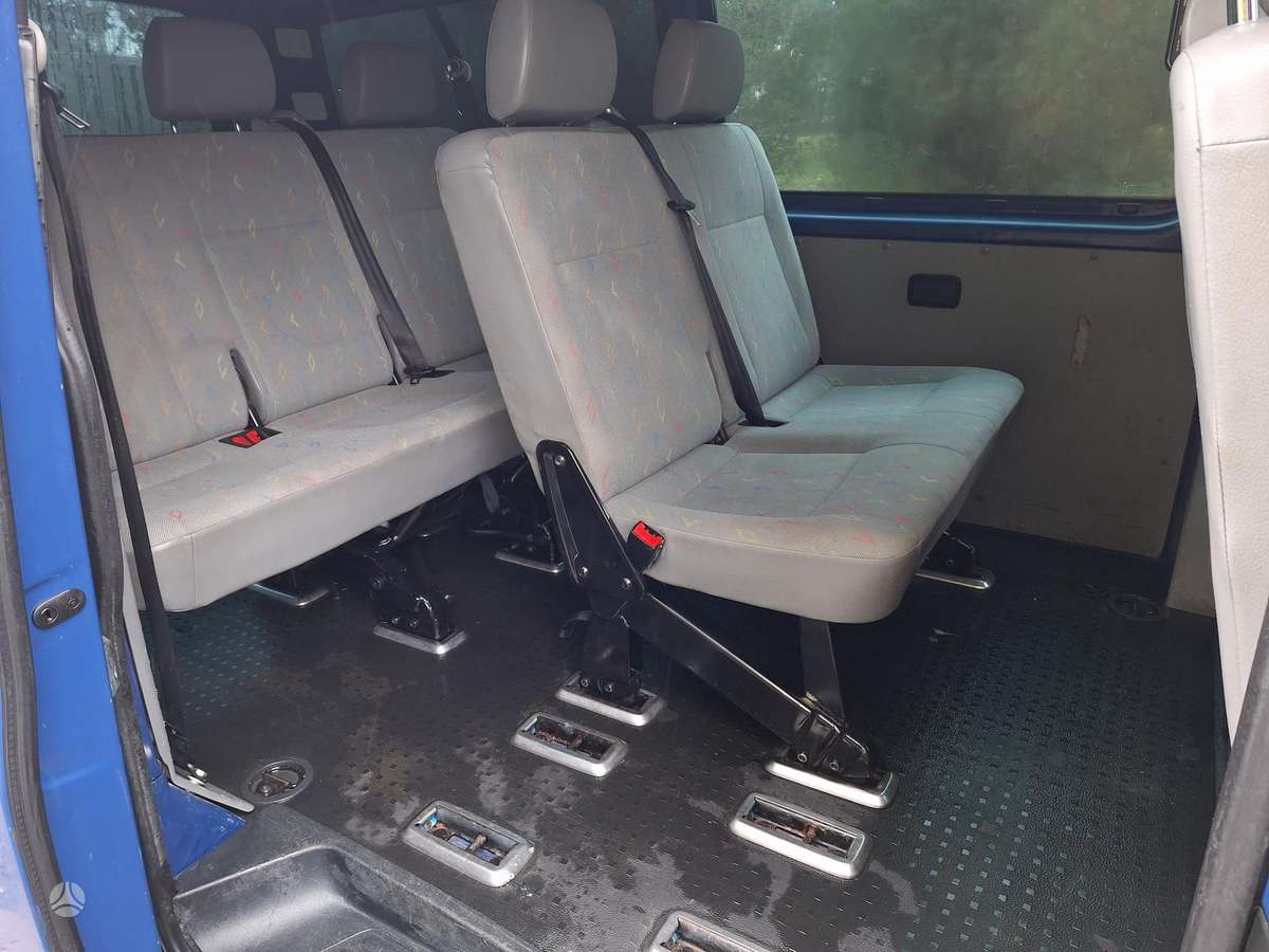 Volkswagen Caravelle 2007 — photo 9