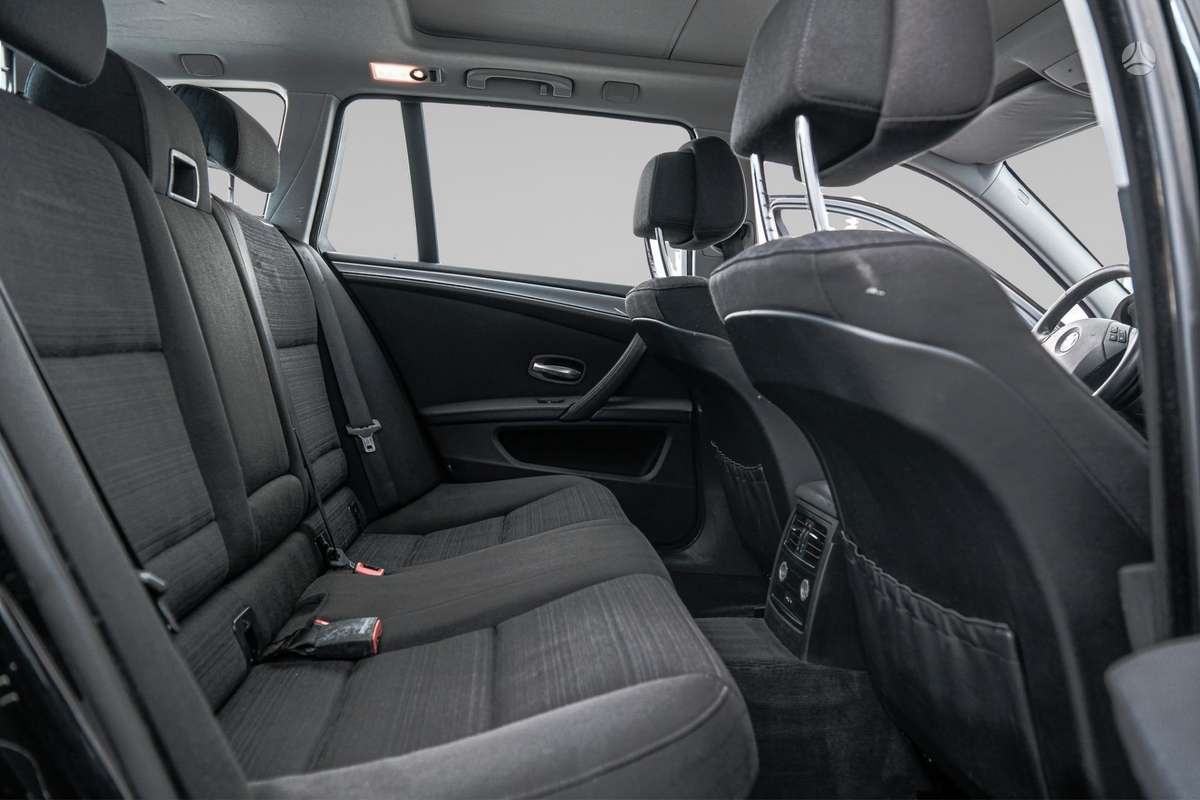 BMW 520 2009 — photo 12