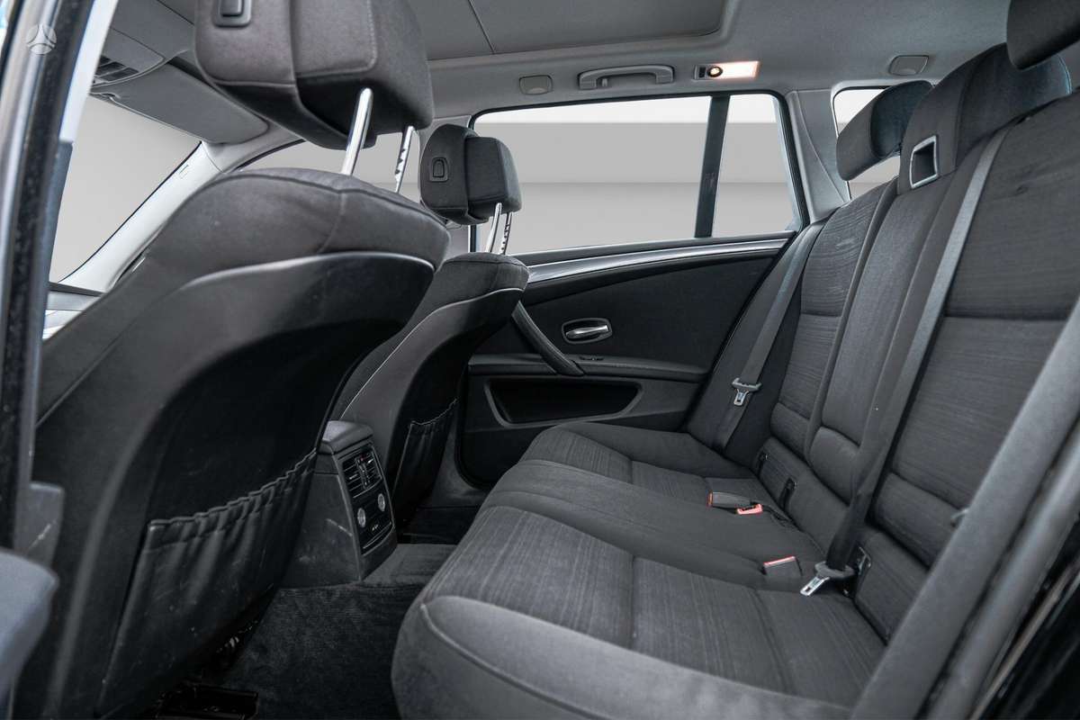 BMW 520 2009 — photo 8