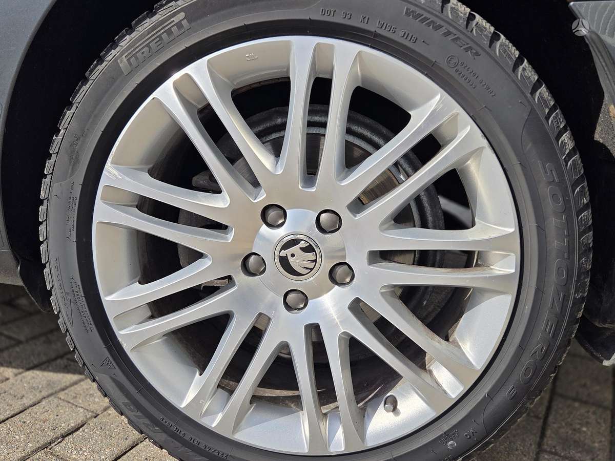 Skoda Superb 2013 — photo 11