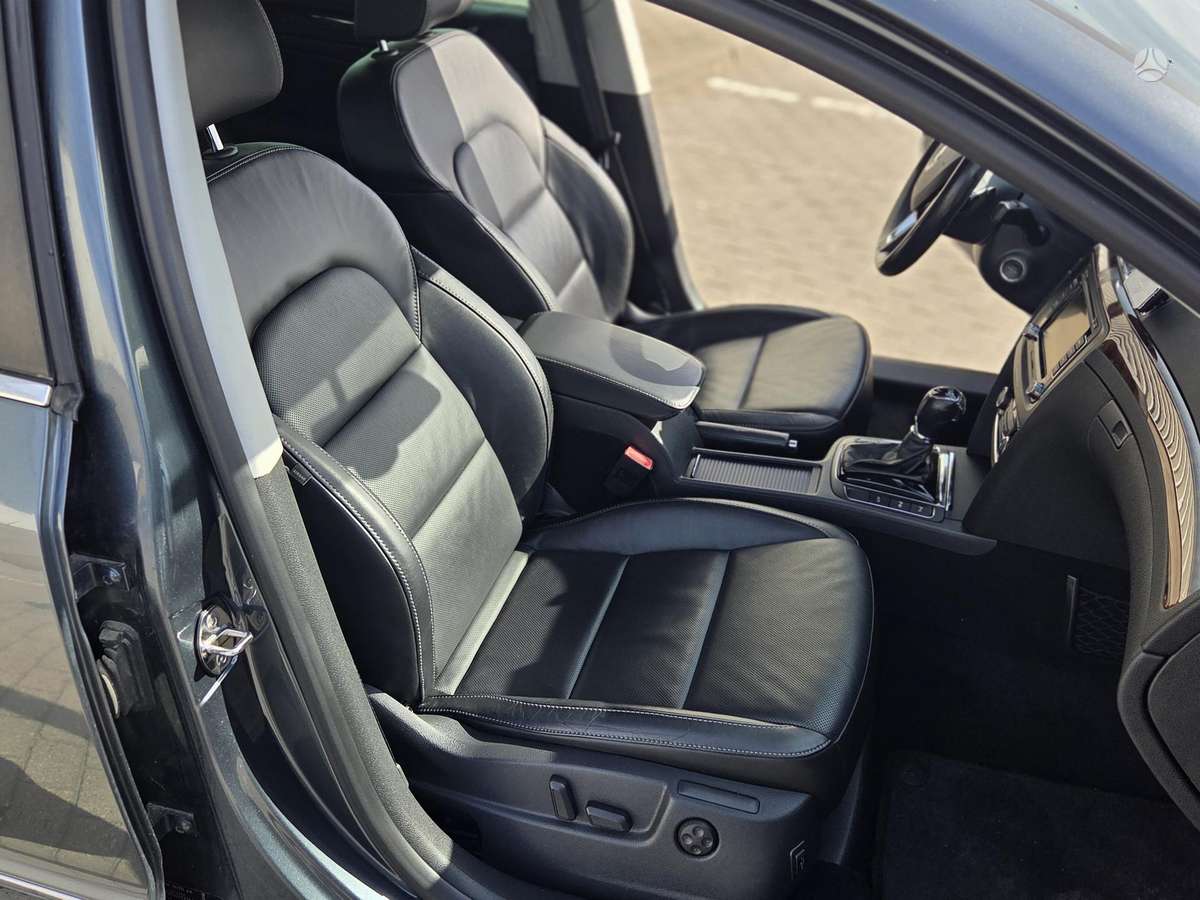 Skoda Superb 2013 — photo 16