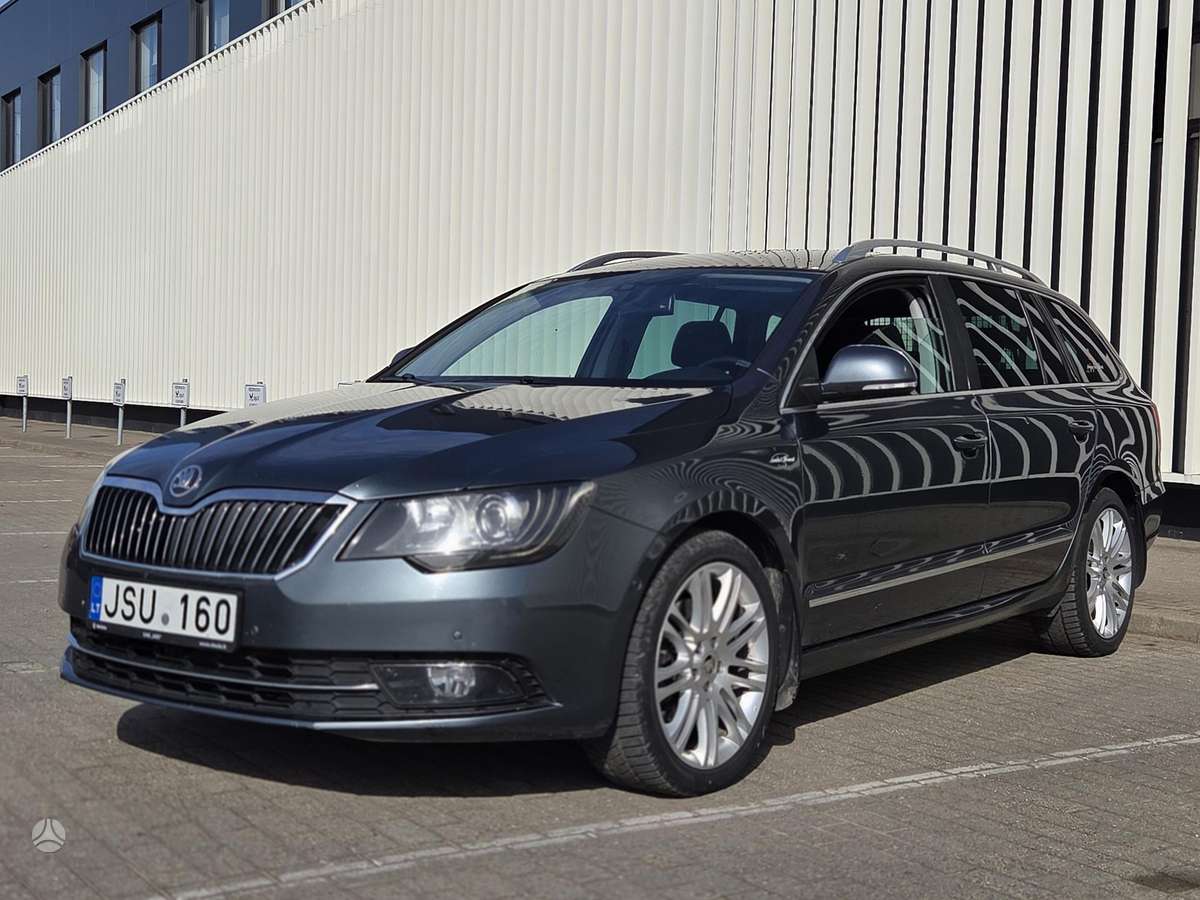 Skoda Superb 2013 — interior