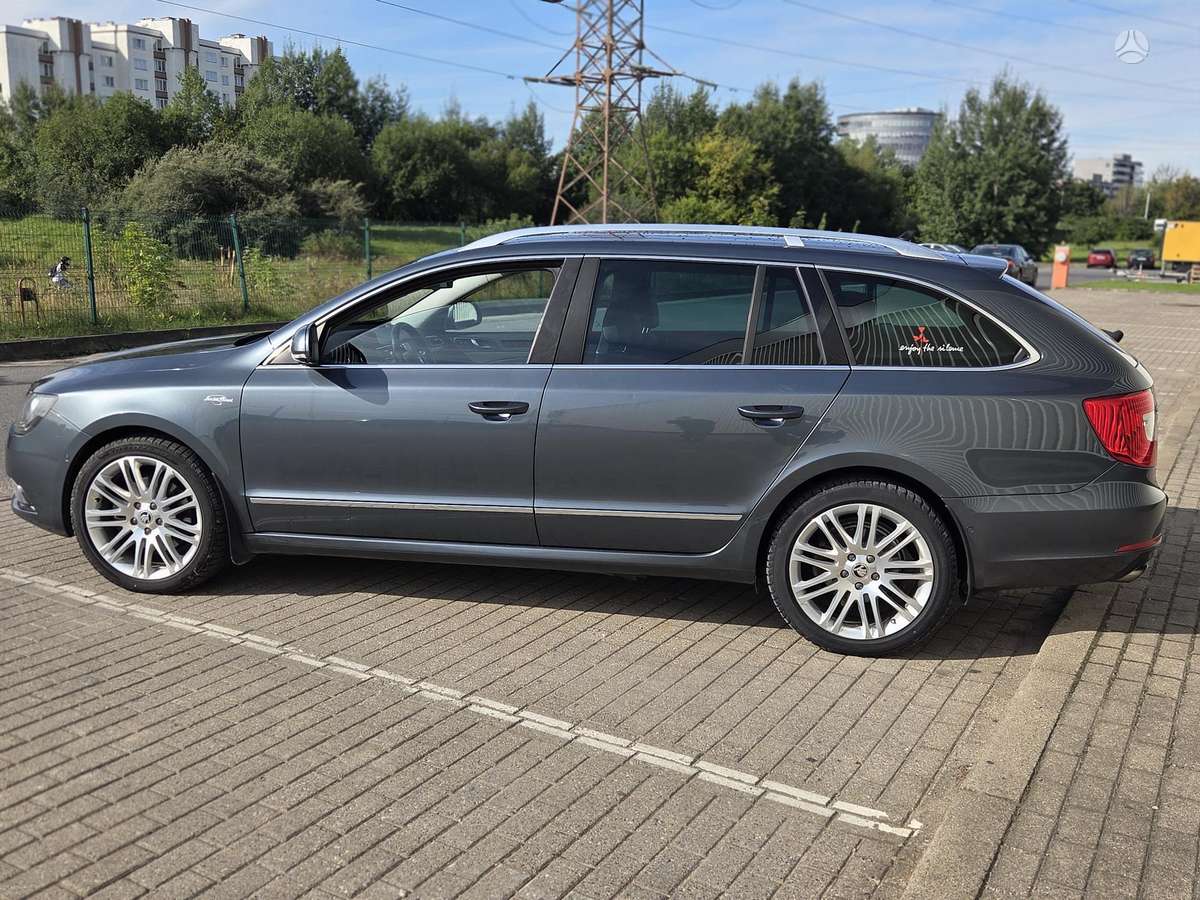 Skoda Superb 2013 — photo 8