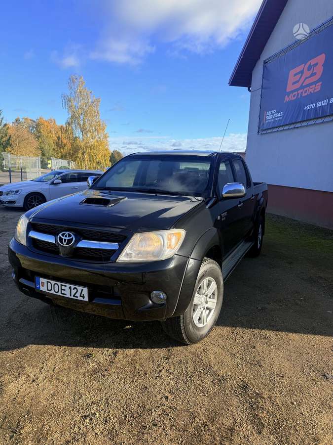 Toyota Hilux 2007 — вигляд ззаду