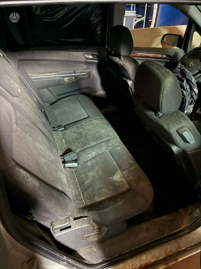 Opel Zafira 2008 — двигун 1910 cm³, 120 HP (88kW)