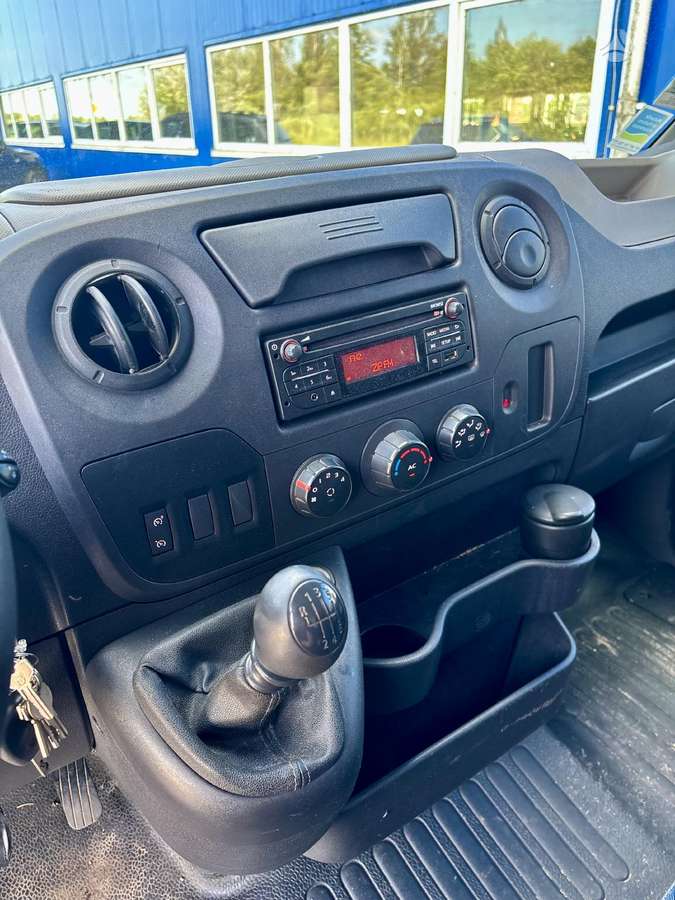 Renault Master 2015 — photo 17