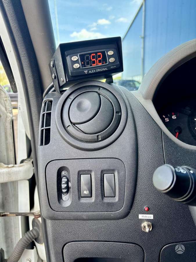 Renault Master 2015 — photo 18