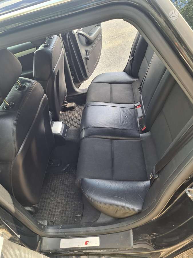 Audi A4 2006 — photo 11