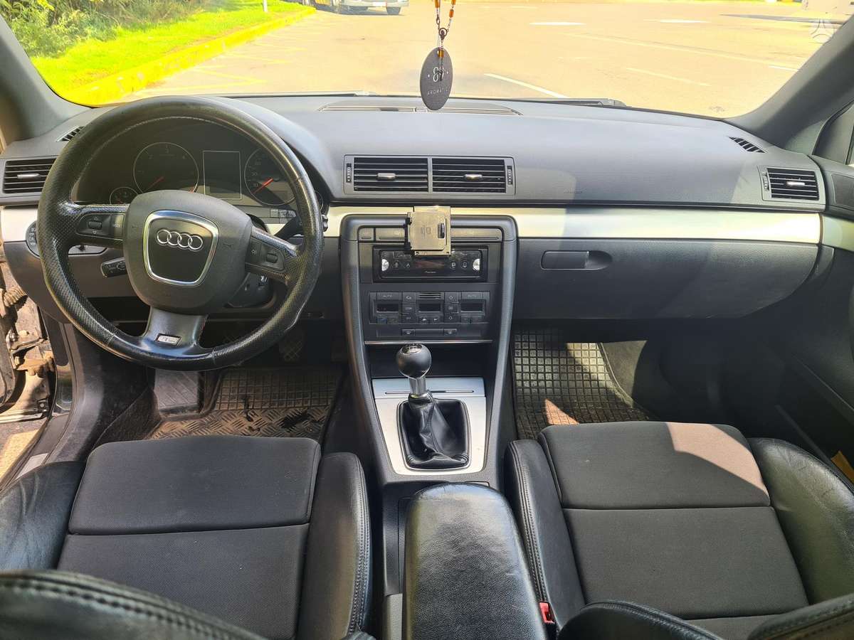 Audi A4 2006 — photo 9