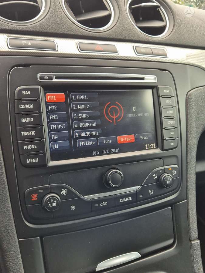 Ford Galaxy 2011 — photo 12