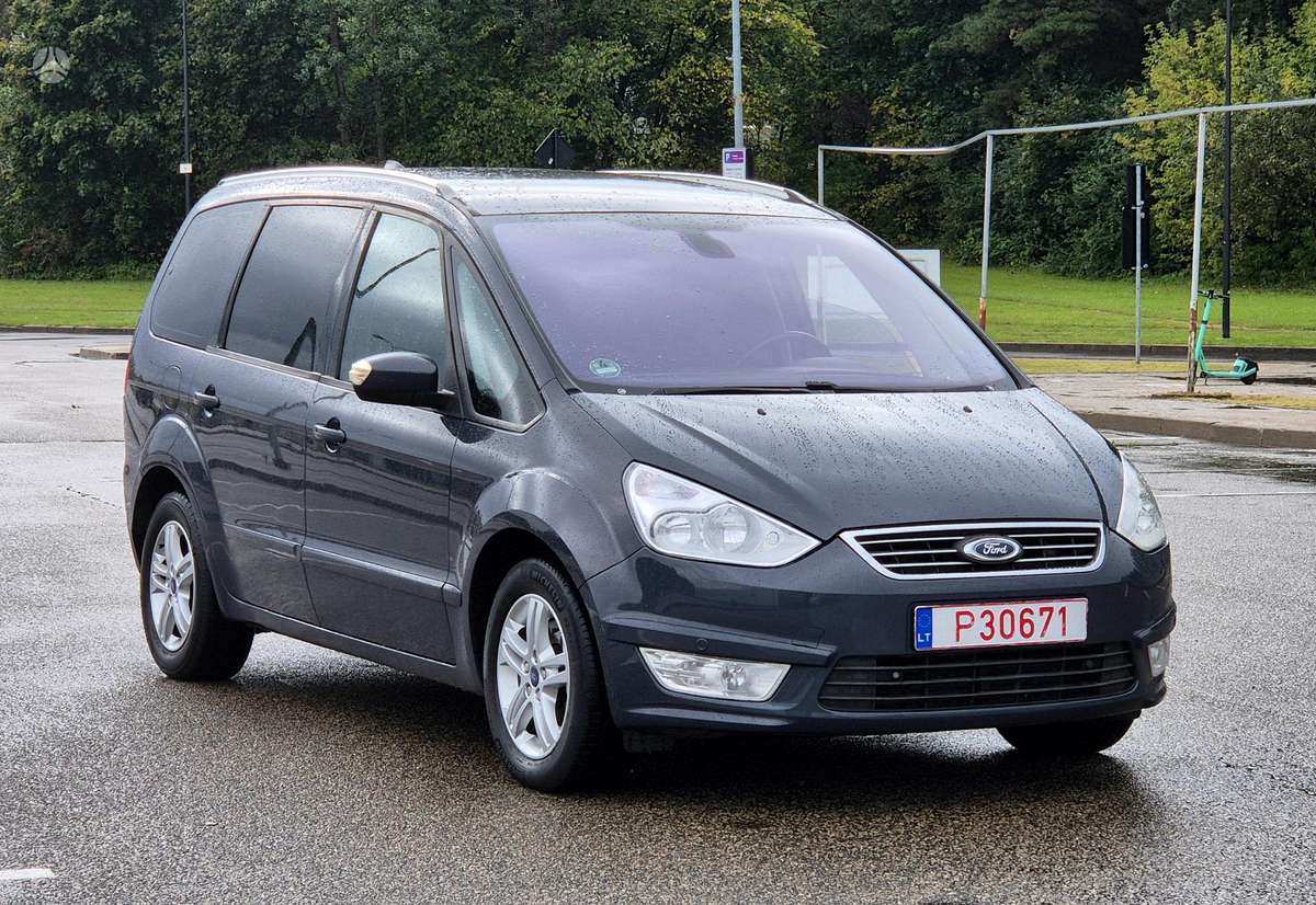 Ford Galaxy 2011 — interior