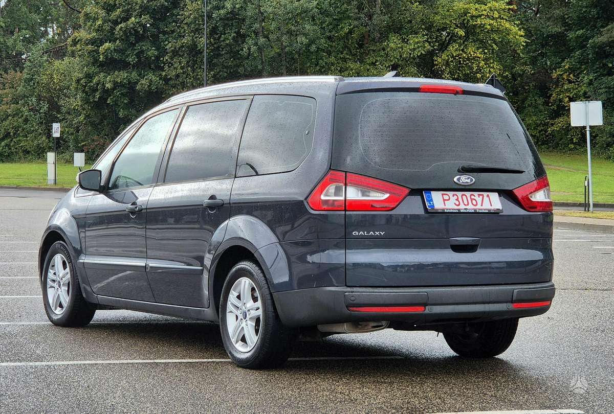 Ford Galaxy 2011 — photo 5