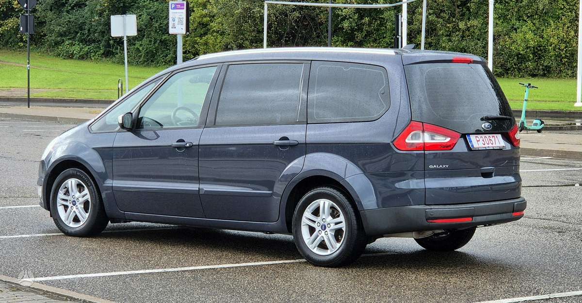 Ford Galaxy 2011 — photo 6