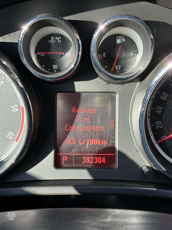 Opel Insignia 2010 — photo 11
