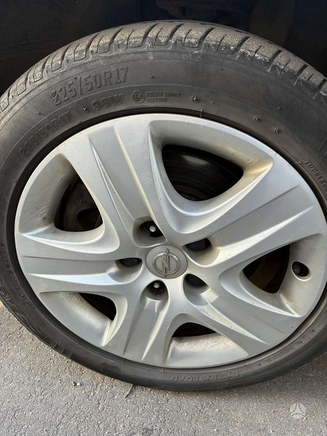 Opel Insignia 2010 — photo 12