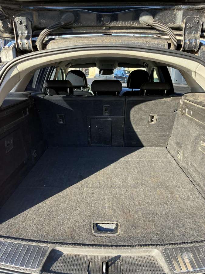 Opel Insignia 2010 — photo 9
