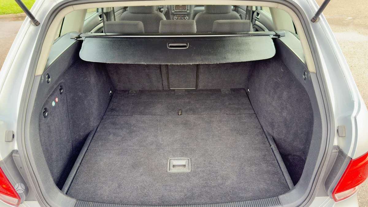 Volkswagen Golf 2010 — photo 11