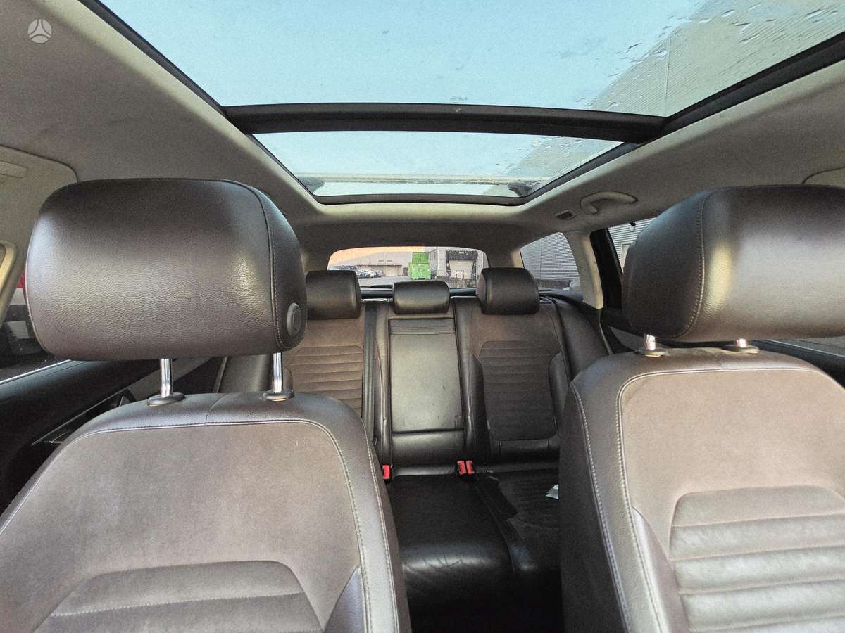 Volkswagen Passat 2012 — photo 16