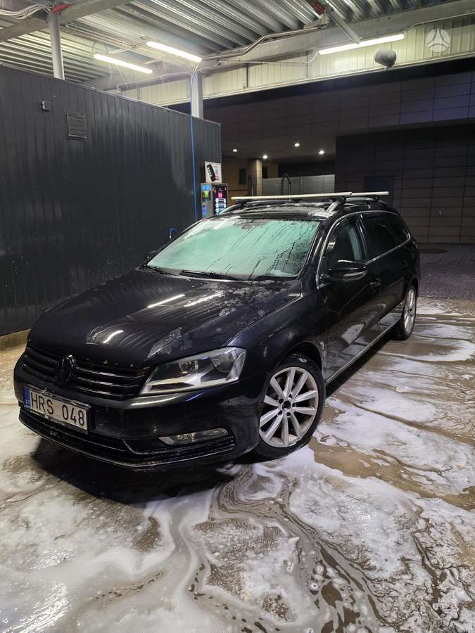 Volkswagen Passat 2012 — engine 1968 cm³, 140 HP (103kW)