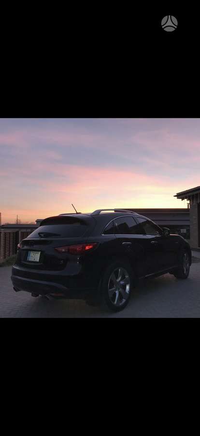 Infiniti FX50 2012 — салон